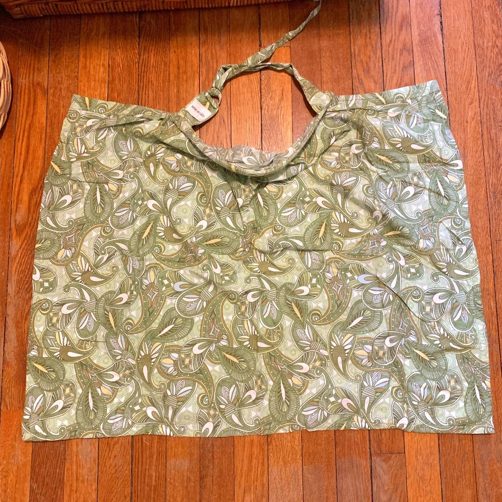 Bebe au Lait® Nursing Cover in Nest